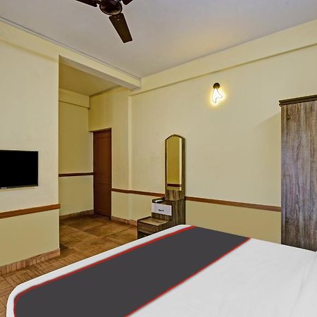 Collection O Express Suites Kakkayam Exterior photo