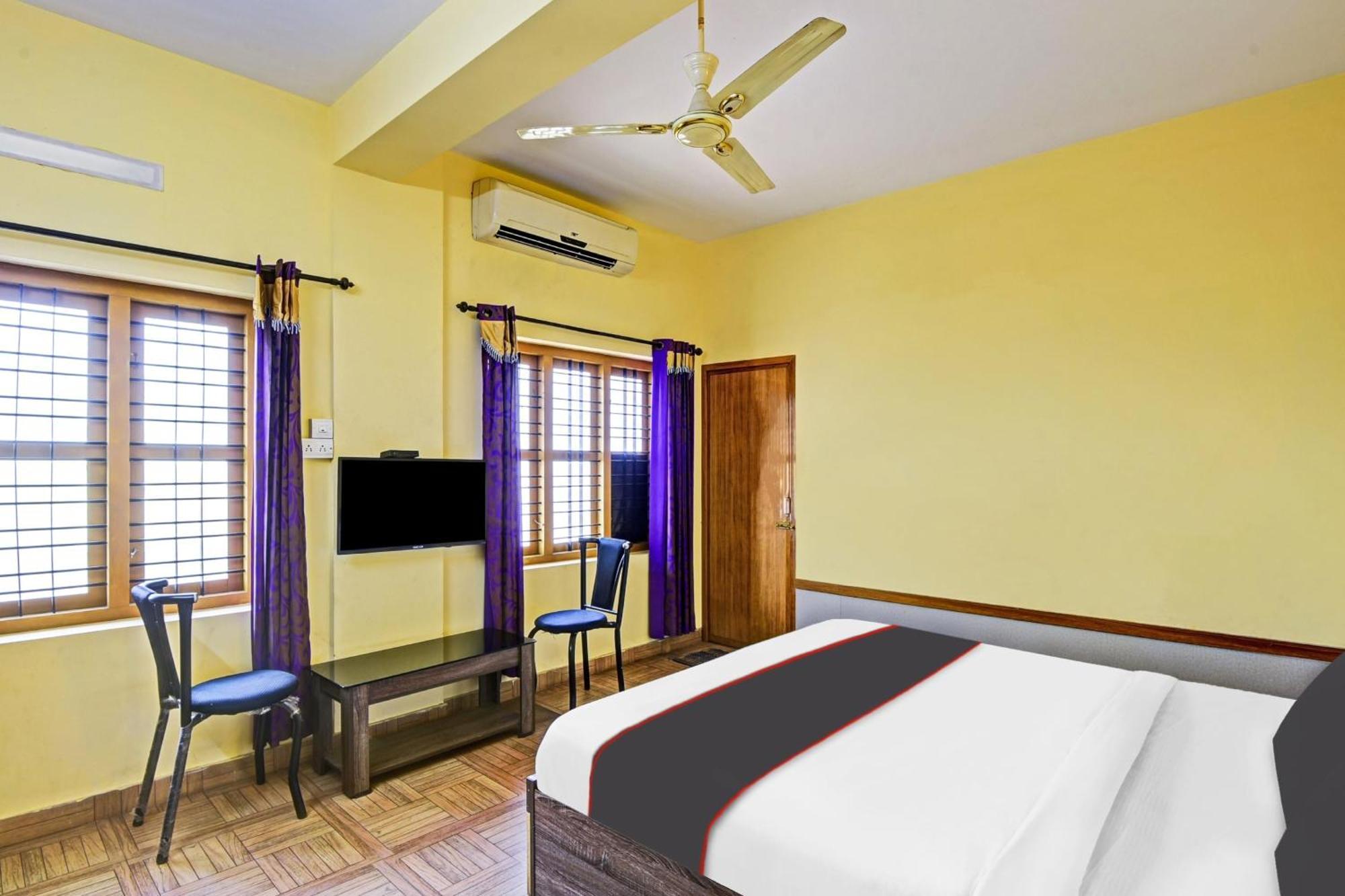 Collection O Express Suites Kakkayam Exterior photo